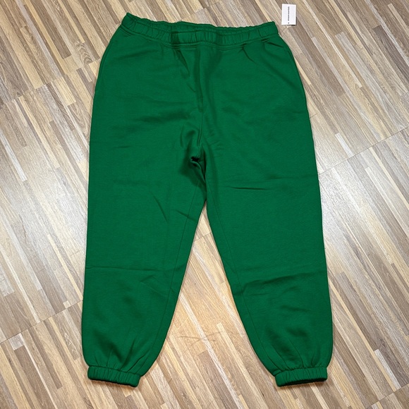 Amazon Essentials Green Sweatpants - Picture 1 of 5